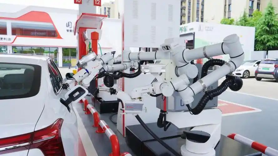 Wie werden Tankroboter die Tanklogistik im Jahr 2025 verändern?