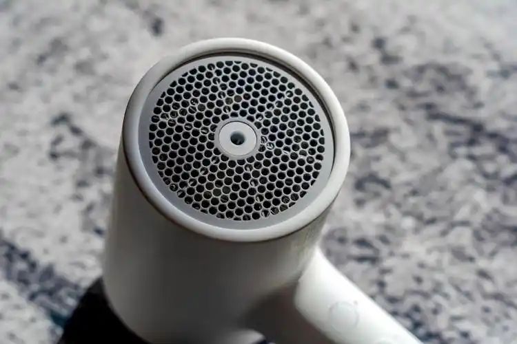 Warum gewinnen Wasser-Ionen-Haartrockner 2025 an Bedeutung?